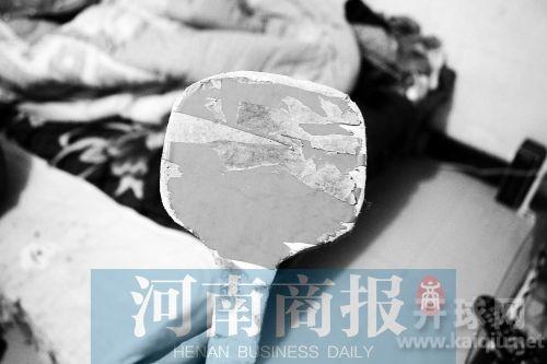 女儿喜欢玩乒乓球拍，没钱买，张翠平为她做了一个