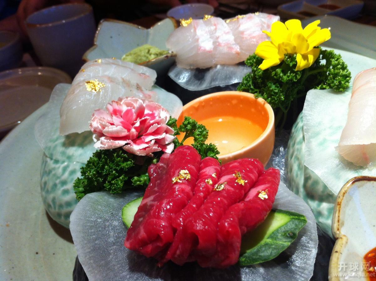 亮闪闪的是金箔