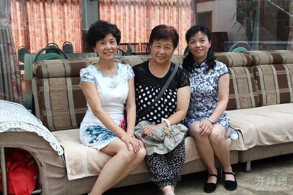 女保镖：霓霓和芸儿。