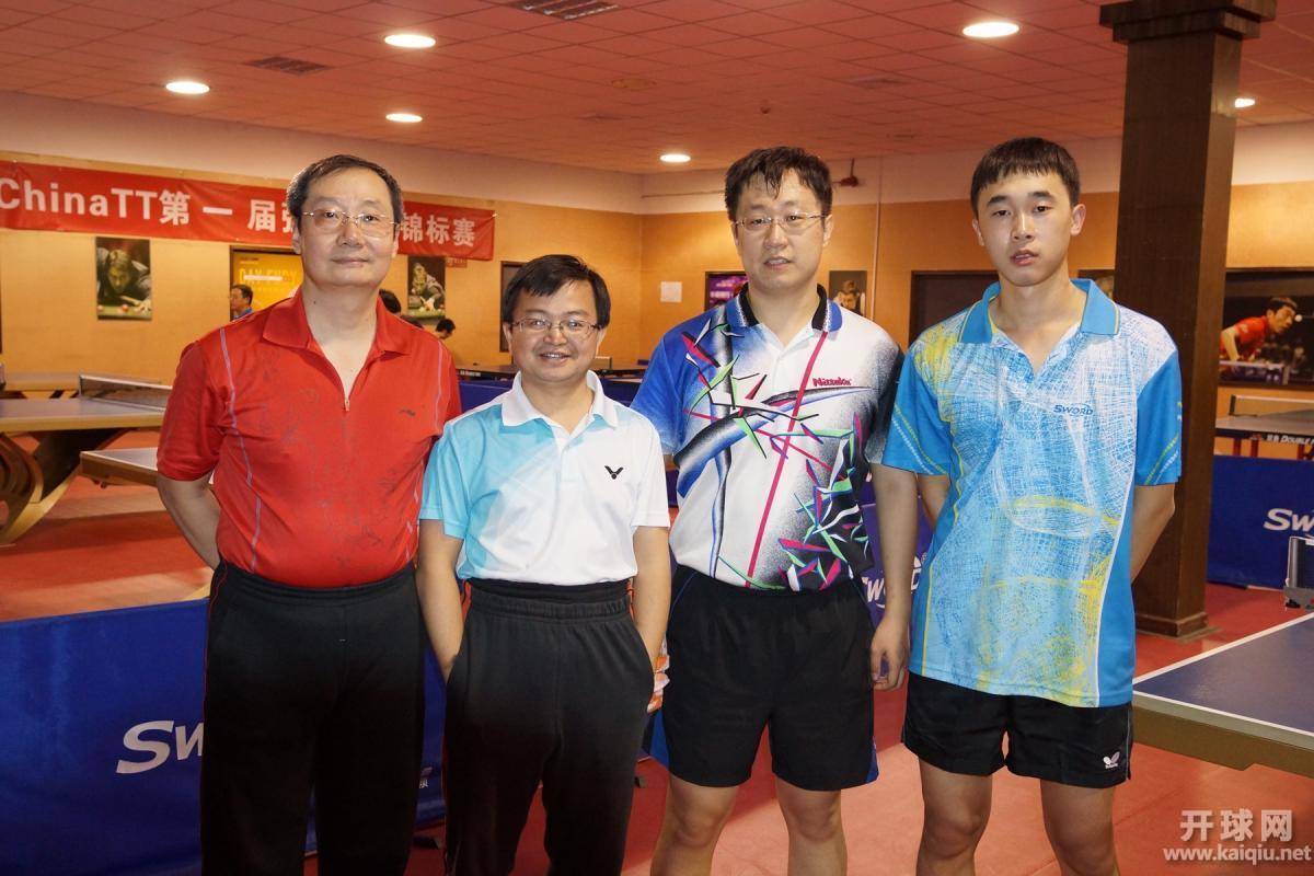 左起: 周波 冷晓强 赵超恩 江宇