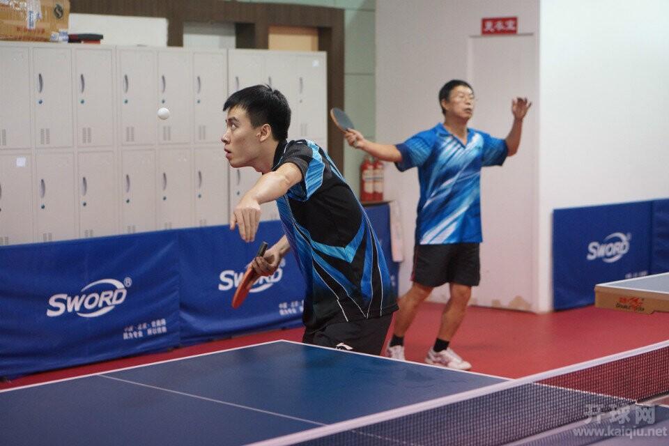 知名乒乓名将黄舜先生