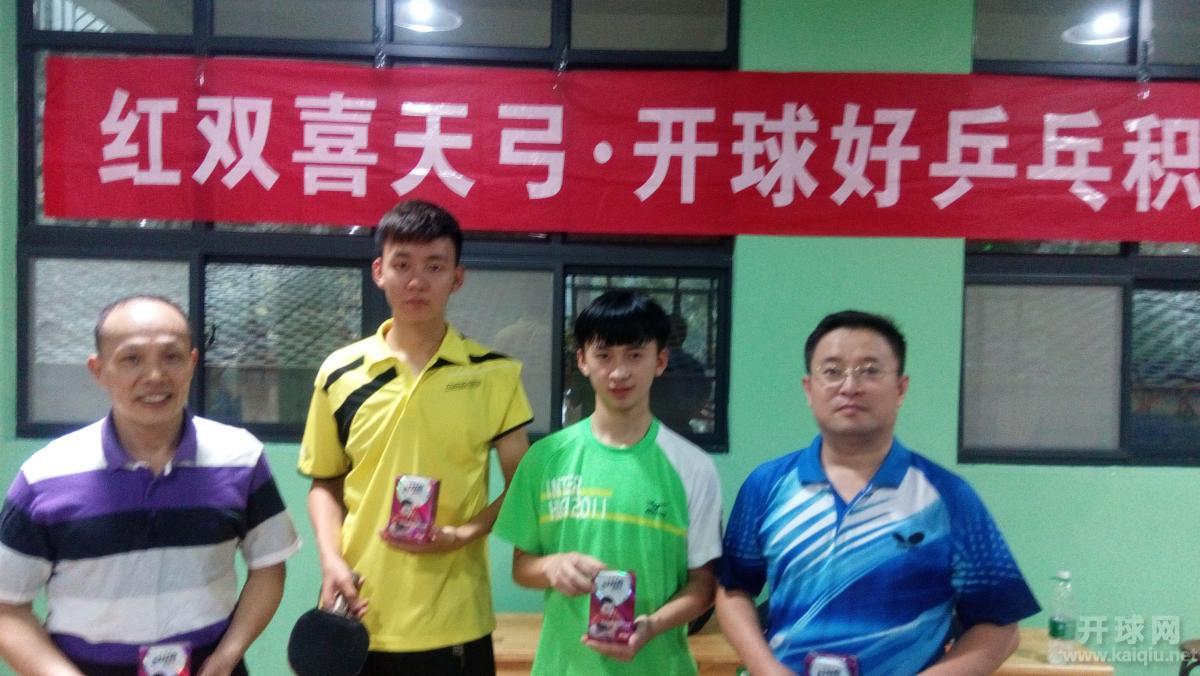 甲组并列第五 乒乓可乐/王冲之/周亲华（小乌龙，李芷晨误领八强奖品，后及时纠正）。十六进八，不惑之年的可乐，成为本次比赛的最大的黑马。决胜局挺过五六个赛点，最终以二比一的大比分，将湖工一哥郭聪淘汰出局！