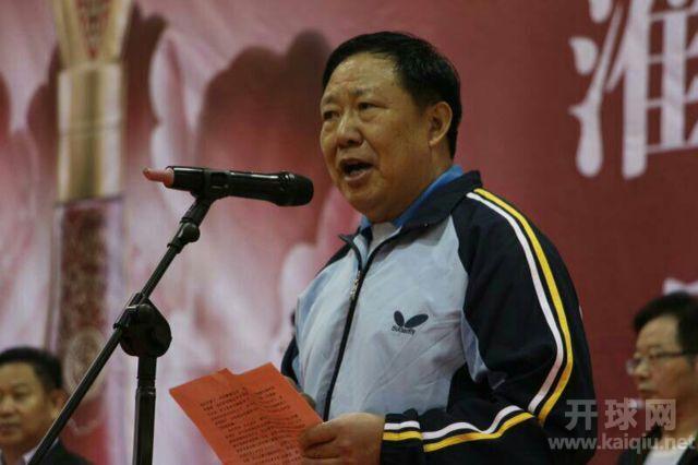 吴兆方主席发表热情洋溢的讲话并宣布比赛开幕！