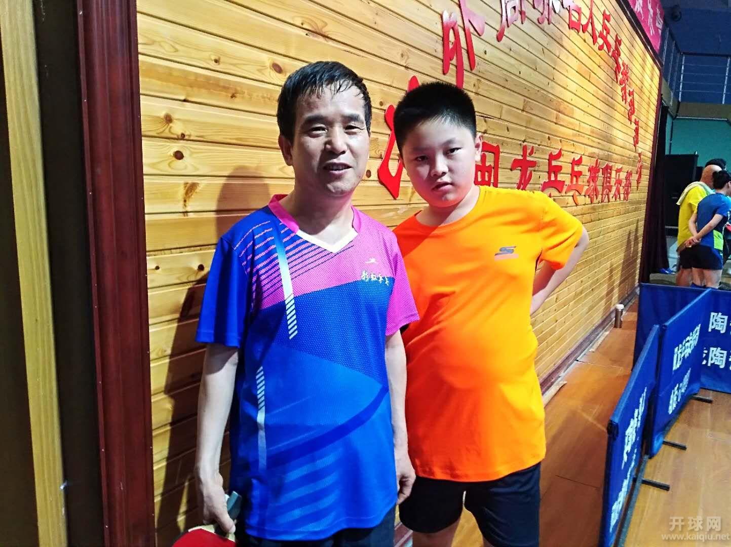 参与者十岁的李元成